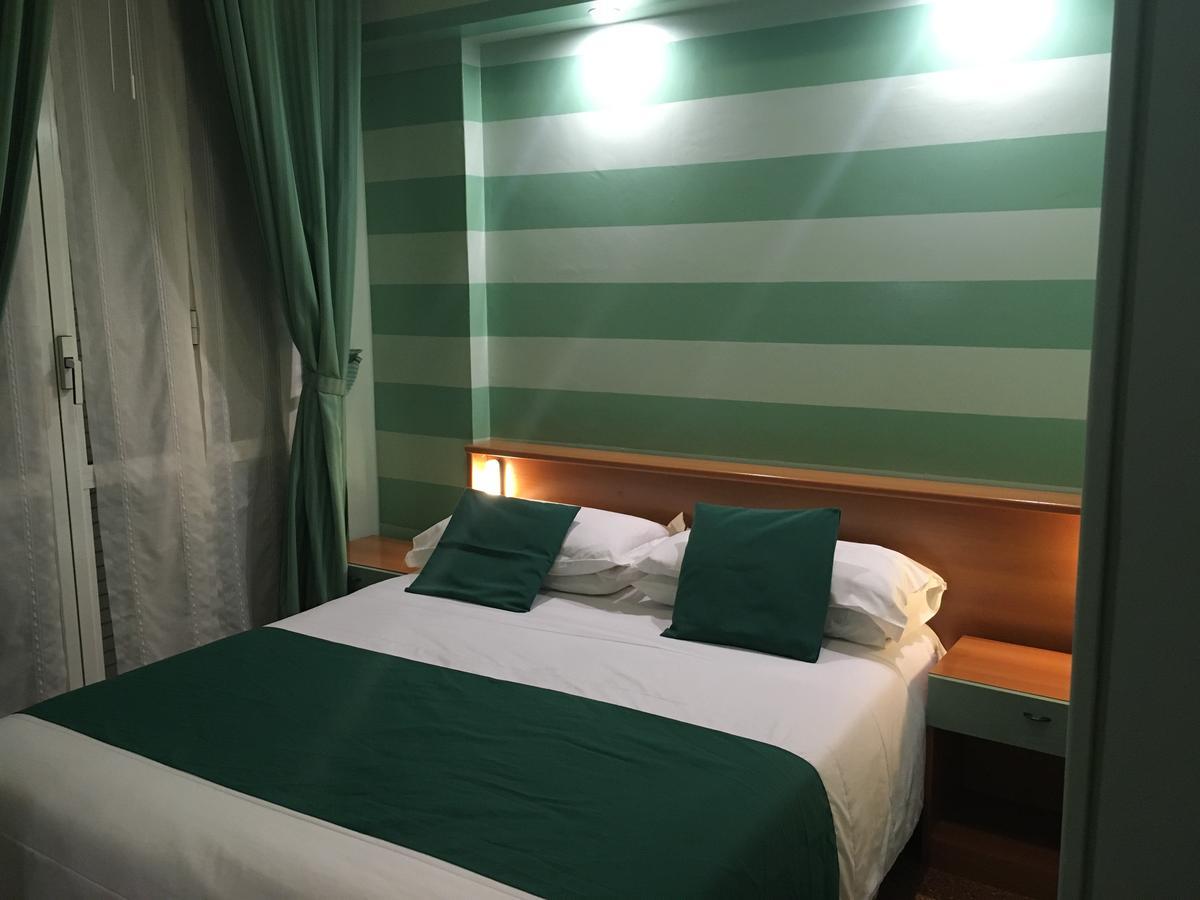 Albergo Glory Borghetto Santo Spirito Exterior foto