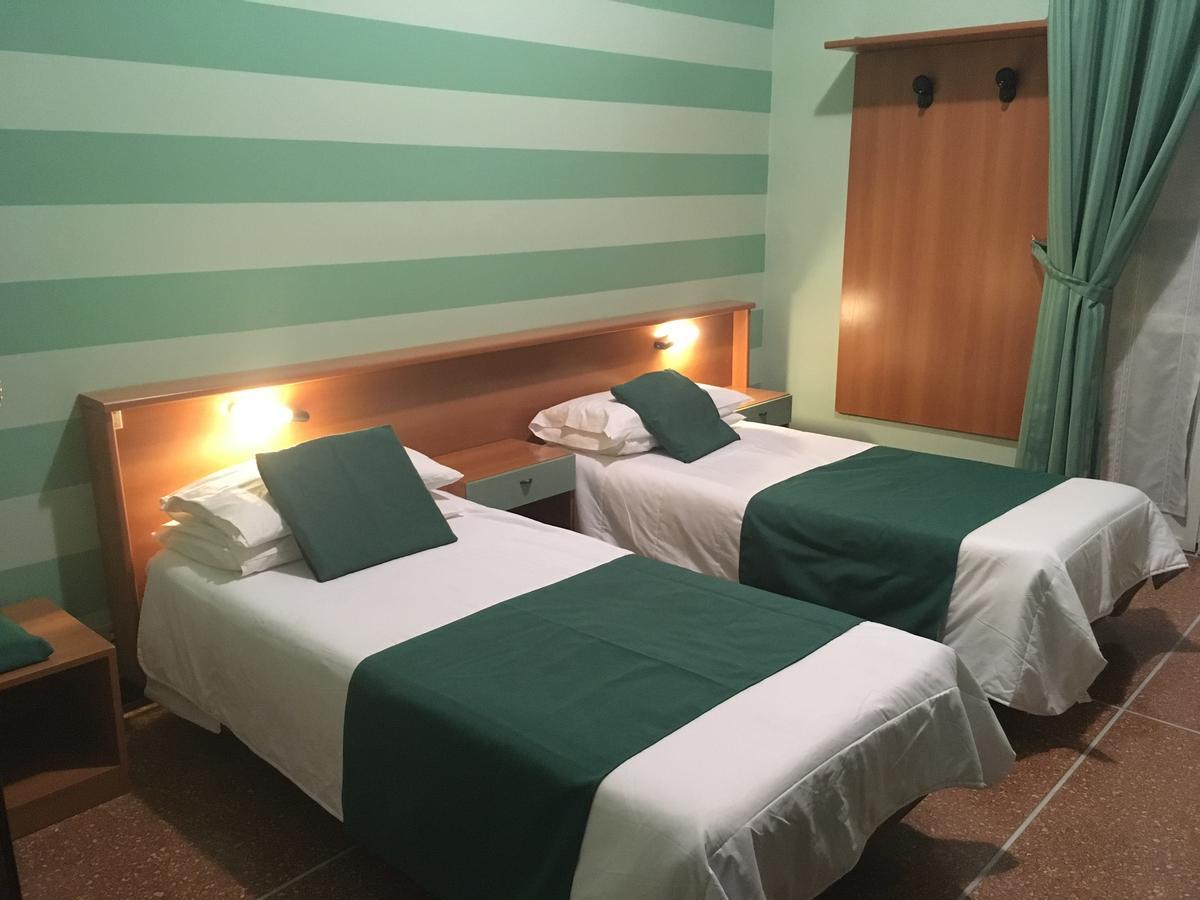 Albergo Glory Borghetto Santo Spirito Exterior foto